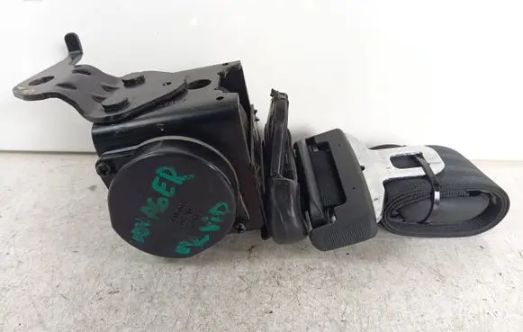 Chrysler Voyager Middle seatbelt (rear) E2318310