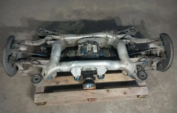 BMW M6 Rear axle beam with reductor 3208852 2283062 ESA32U363