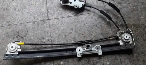 BMW 5 E39 Steering rack control module 