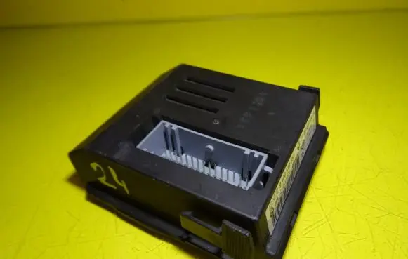 Renault Scenic I Air conditioner control unit module 9140010353 7700427696A