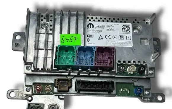 Maserati Levante Radio/CD/DVD/GPS head unit NR5457 670214315
