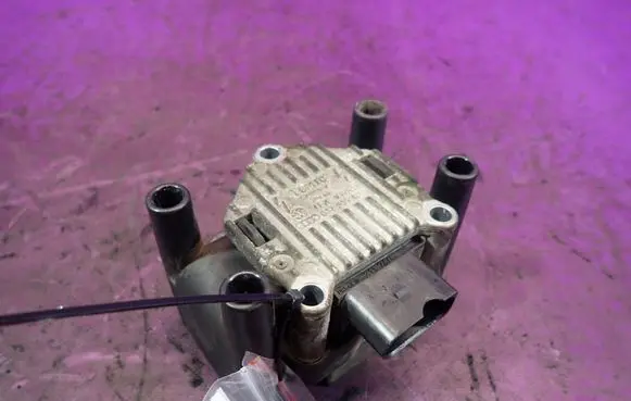 Volkswagen Golf IV High voltage ignition coil