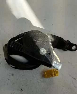 Volkswagen Caddy Front seatbelt 123633