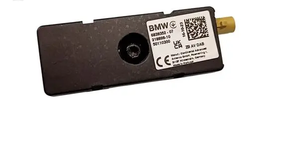 BMW X5 G05 Aerial antenna amplifier 65206839352 6839352