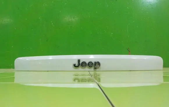 Jeep Compass Rear light center trim bar blend 