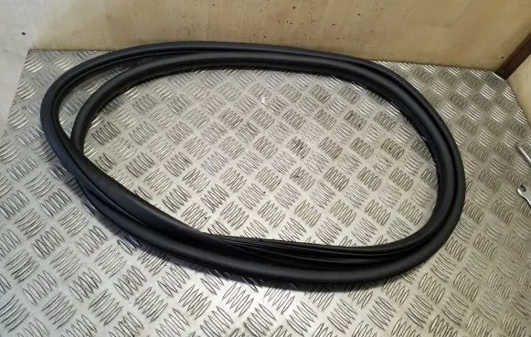 Ford Ranger Rear door rubber seal (on body) 