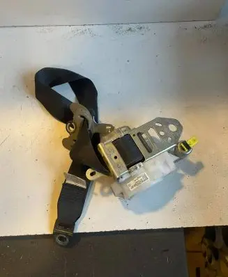 Toyota RAV 4 (XA30) Front seatbelt J082512