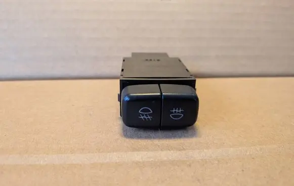 Mitsubishi Pajero Fog light switch MR190953