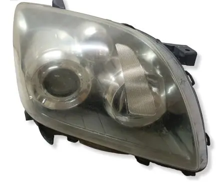 Toyota Avensis T220 Headlight/headlamp 35108 E411331