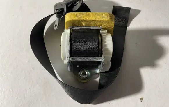 BMW 3 E90 E91 Front seatbelt 34003267 1703101553