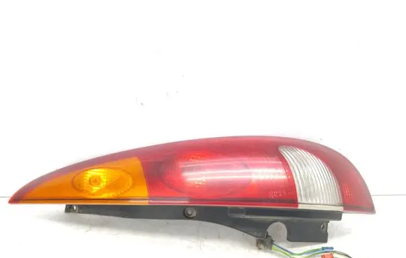 Nissan Almera Tino Rear/tail lights