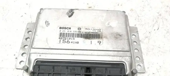Alfa Romeo 156 Engine control unit/module 46761015 0281010335