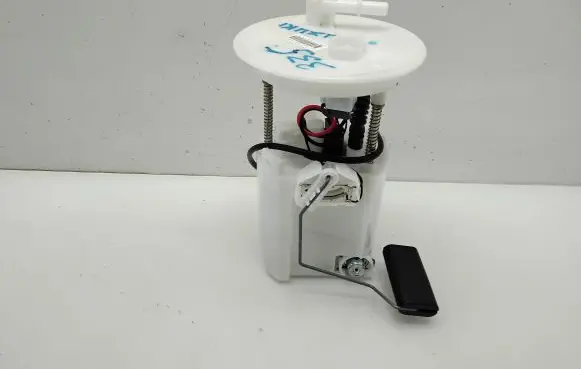 Suzuki Swift III In-tank fuel pump 1510052R02 3912A KG0095129
