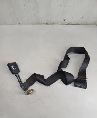 Middle seatbelt (rear)