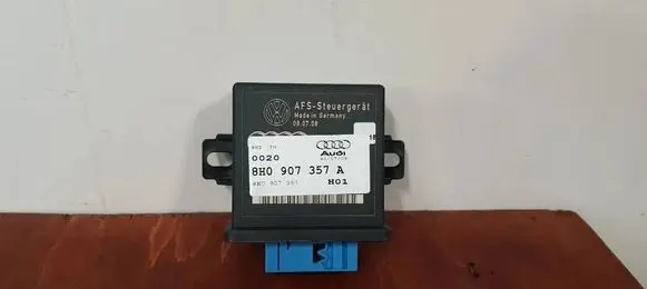 Audi A4 S4 B8 8K Light module LCM 8H0907357A