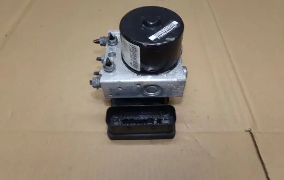 Volkswagen Golf V ABS Pump 1K0614117AC
