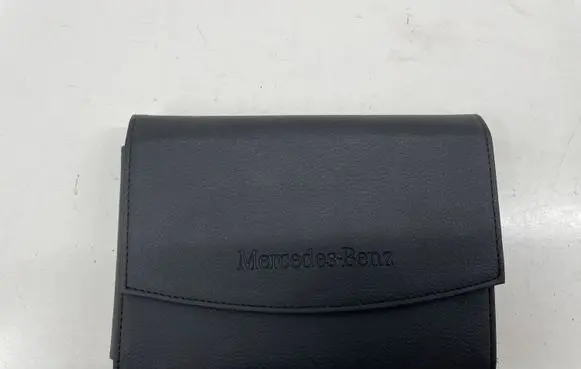 Mercedes-Benz C W205 Owners service history hand book 