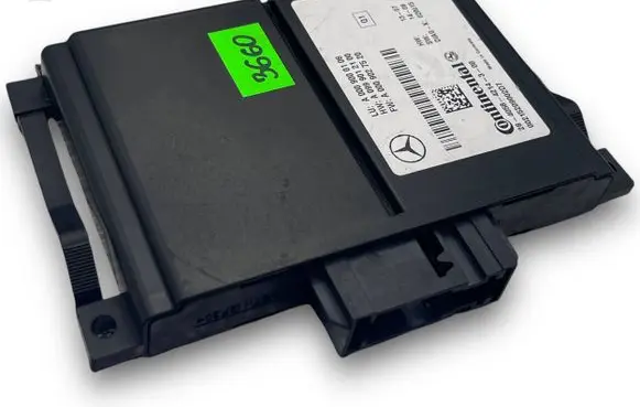 Mercedes-Benz S W222 Central body control module S3660 A0009000106
