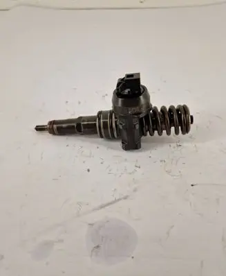 Volkswagen Caddy Fuel injector 0986441512