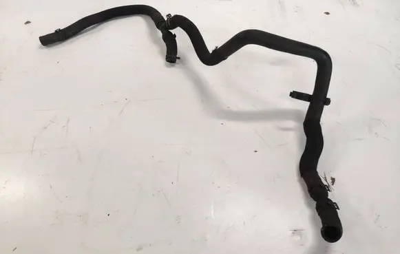 Engine coolant pipe/hose
