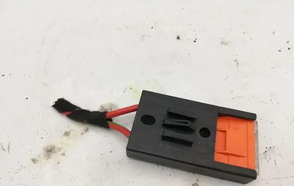 Audi A6 S6 C6 4F Fuse 8A0937530