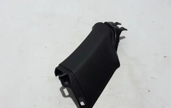 Volvo V40 (D)pillar trim (top) 31305358