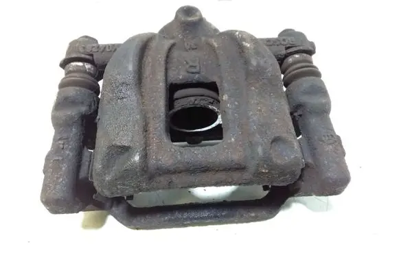 Honda CR-V Rear brake caliper