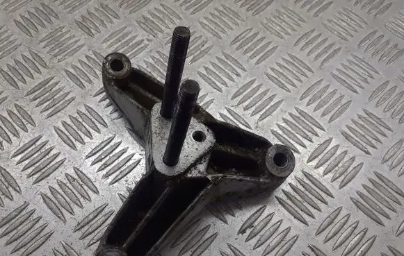 Mitsubishi Carisma Engine mount vacuum valve MR222150