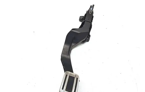 Peugeot 2008 II Accelerator throttle pedal 9827705480