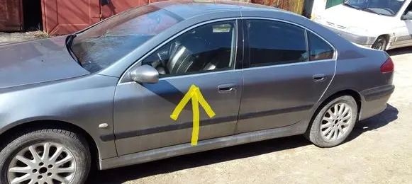 Peugeot 607 Front door window glass four-door