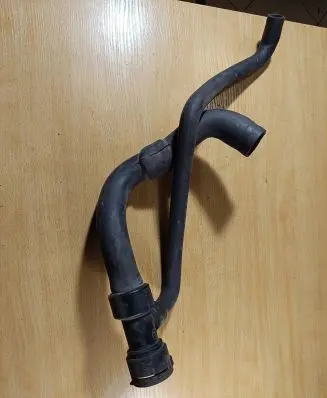 Audi A4 S4 B5 8D Engine coolant pipe/hose 8D0121055G