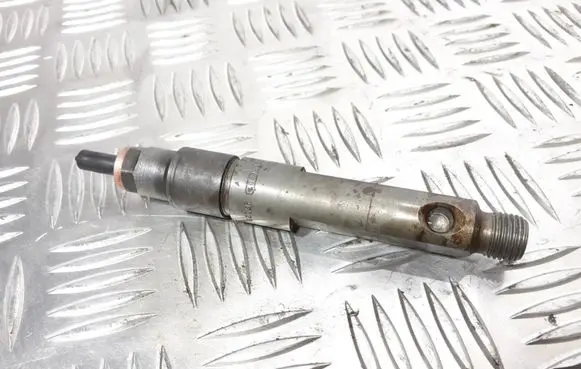 Volvo S40, V40 Fuel injector 7700875036 0432193753