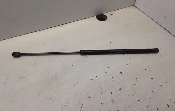 Hyundai i30 Tailgate/trunk strut/damper 817712R000