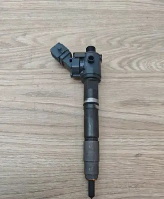 Volvo XC70 Fuel injector 31405404 12R12740
