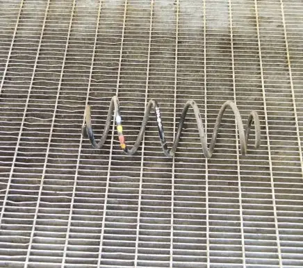 Peugeot 3008 II Rear coil spring
