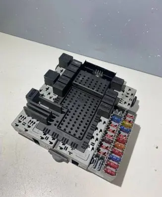 Volvo S60 Fuse box set 08679899 02W323 08696098