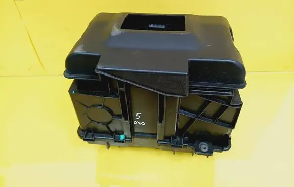 Volkswagen Golf IV Battery box tray 1J0915335A