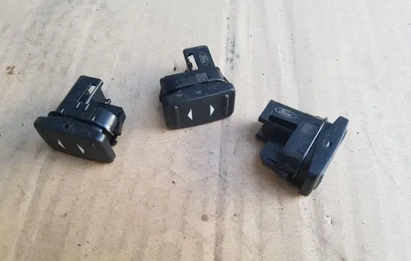 Ford Mondeo MK IV Electric window control switch