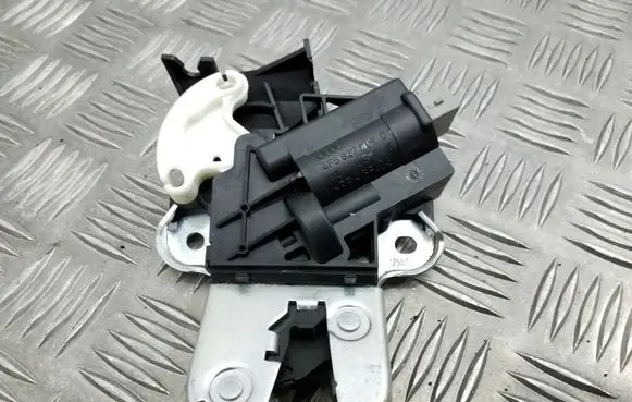 Audi A4 S4 B8 8K Tailgate/trunk/boot lock/catch/latch 4F5827505D