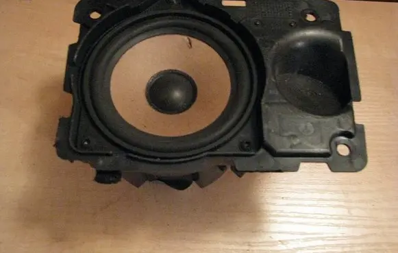 BMW 7 E65 E66 Parcel shelf speaker 9354083