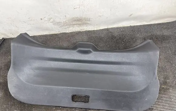 Nissan X-Trail T32 Tailgate trim 909004CE1A