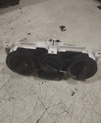 Skoda Octavia Mk1 (1U) Climate control unit