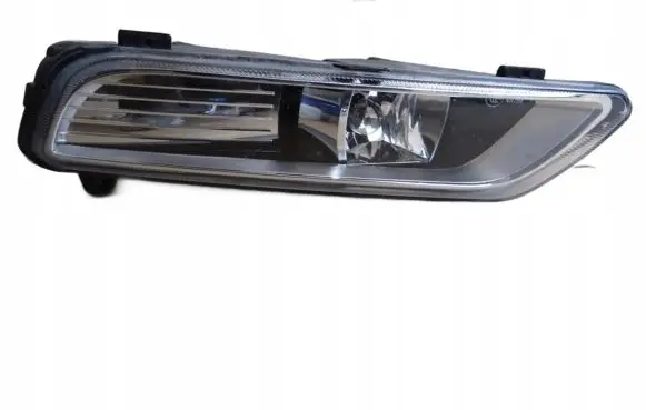 Volkswagen PASSAT B7 Front fog light 17662302