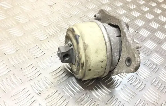 Mercedes-Benz S W222 Engine mount bracket A2222403400