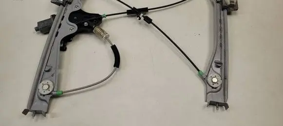 Chevrolet Camaro Front door window regulator with motor