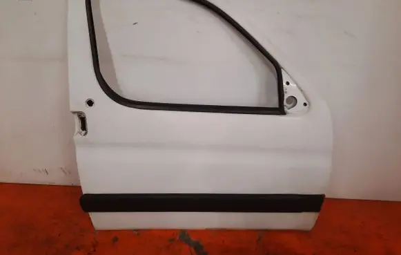 Peugeot Partner Front door