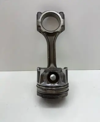 Toyota Verso Piston with connecting rod