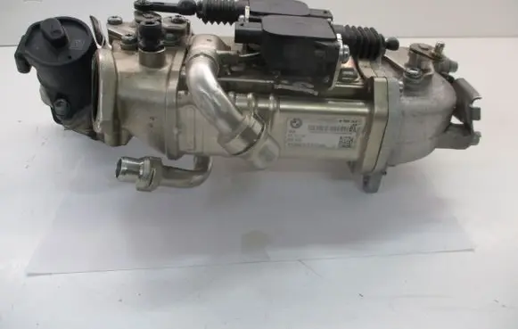 BMW 7 G11 G12 EGR valve cooler 8598309 B57D30B