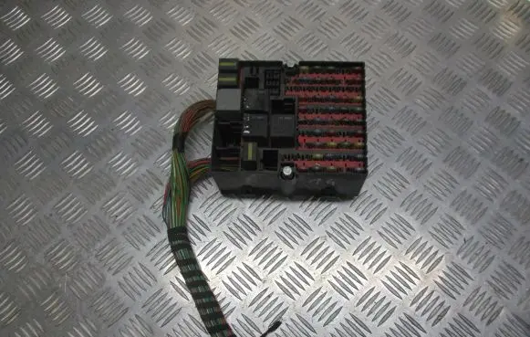 Ford Fiesta Fuse box set 2S5T14401