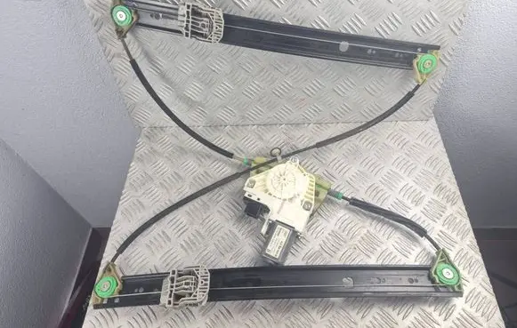 Audi Q7 4L Rear door window regulator with motor 4L0839462A